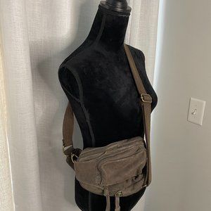 FREE PEOPLE BROWN SUEDE HUDSON SLING BAG